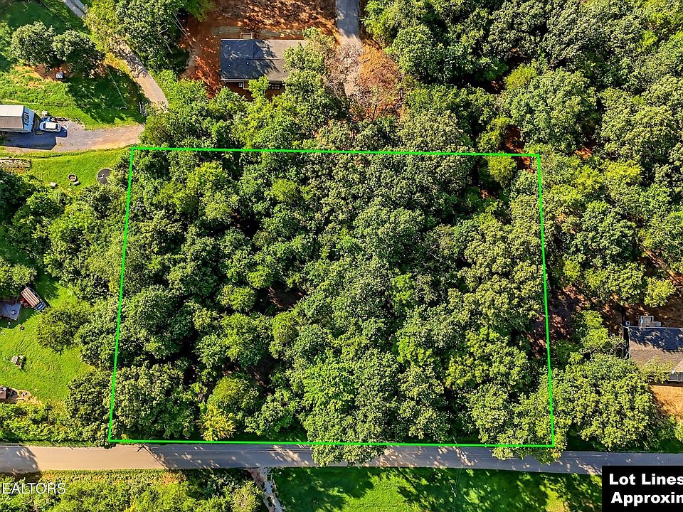 1st image of 161 Pinecrest Dr