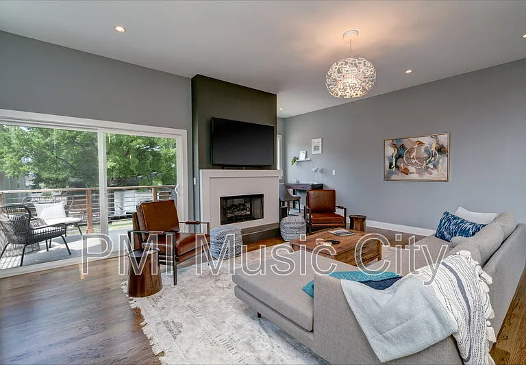 936 Southside Pl — Photo 18