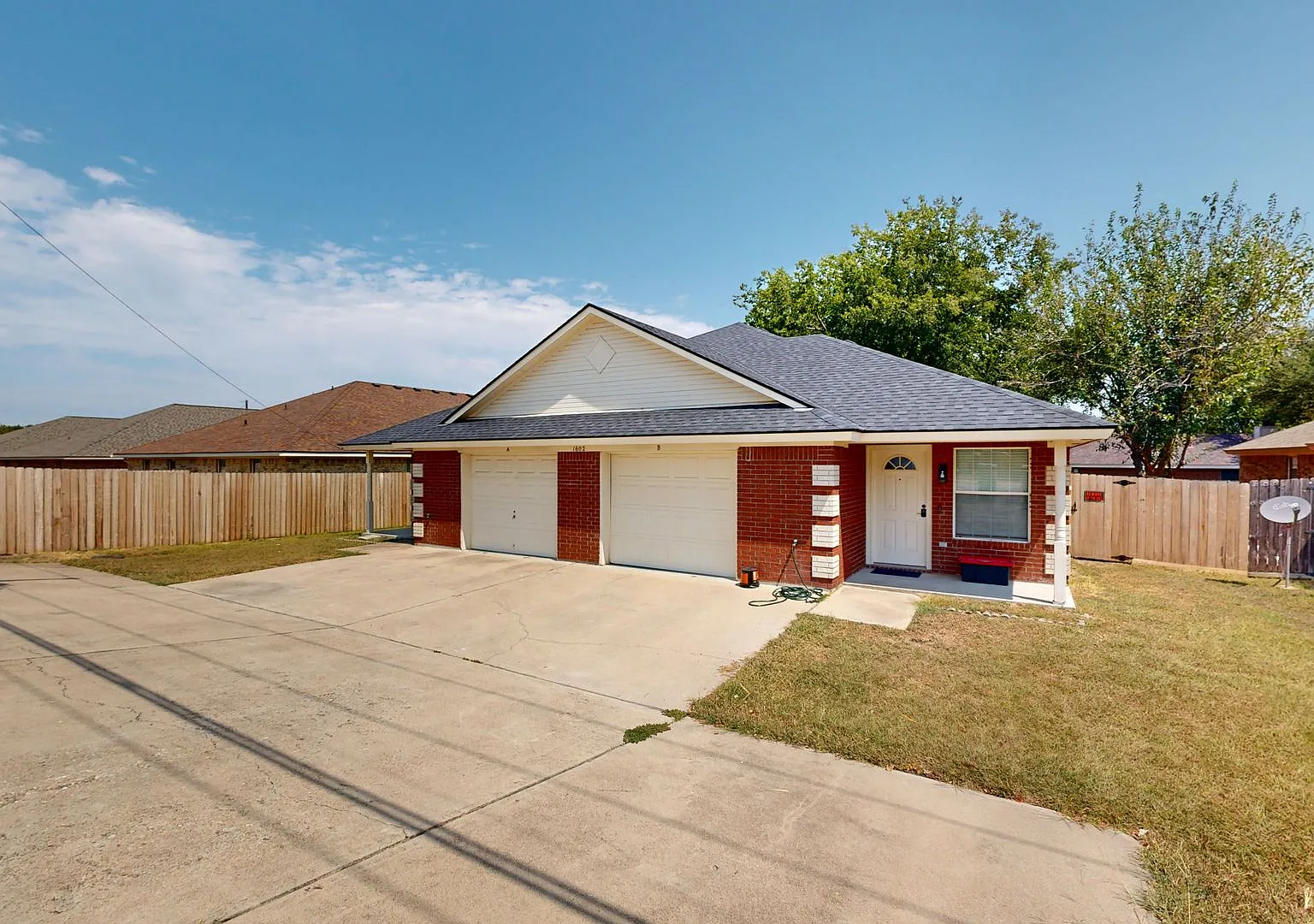 2 Weeks Free Rent + $1,295 + Evp Flooring In Nolanville! — Photo 3