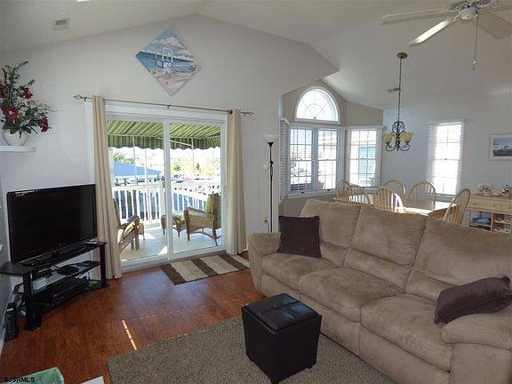 4th image of 1707 Haven Ave #2