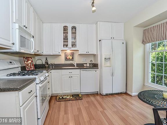 4th image of 7464 Demille Ct