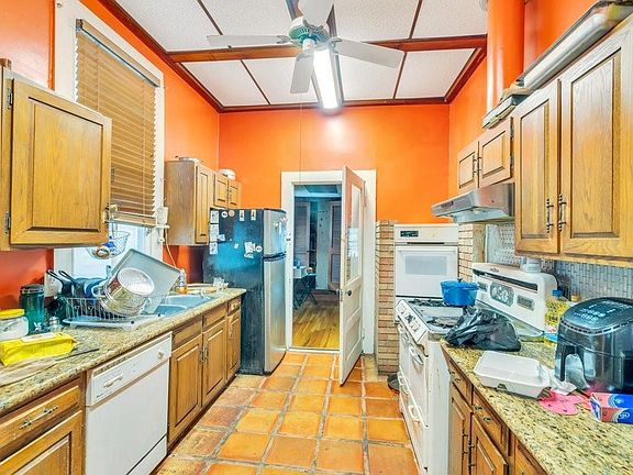 5th image of 4917 Camp St