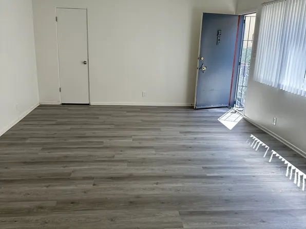 1244 11th St APT E, Santa Monica, CA 90401