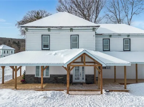 810 Central St, Centreville, NB E7K 2B6