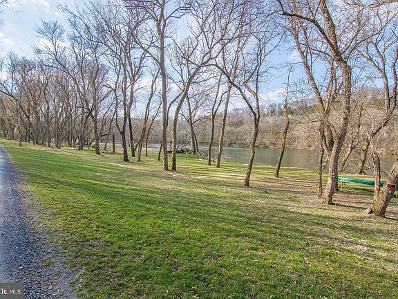 5th image of 354 Riverview Shores Dr