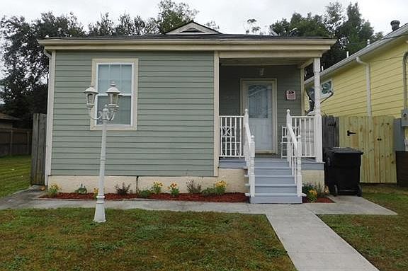2nd image of 5833 Lafaye St
