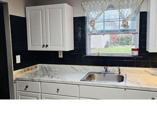 2103 Willowtree Ln, Temple Hills, MD 20748
