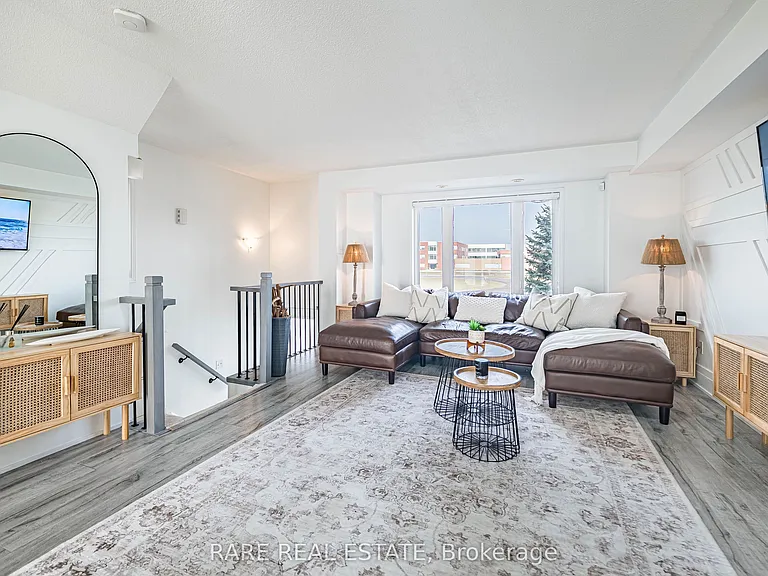 60 Fairwood Cir #28 — Photo 7