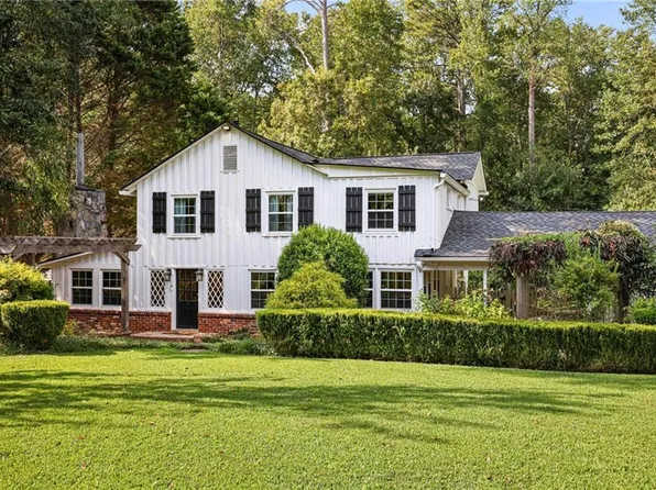 45 Michelle Cir, Sandy Springs, GA 30342