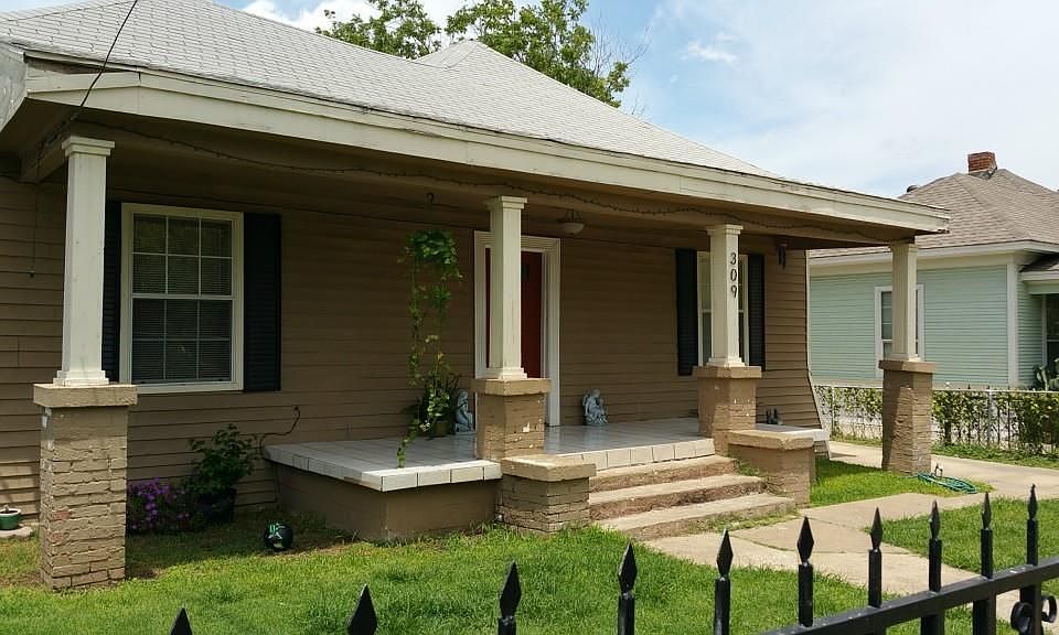 2nd image of 309 Melba St