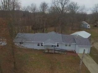 6471 Franklin Rd, Sumner, IL 62466