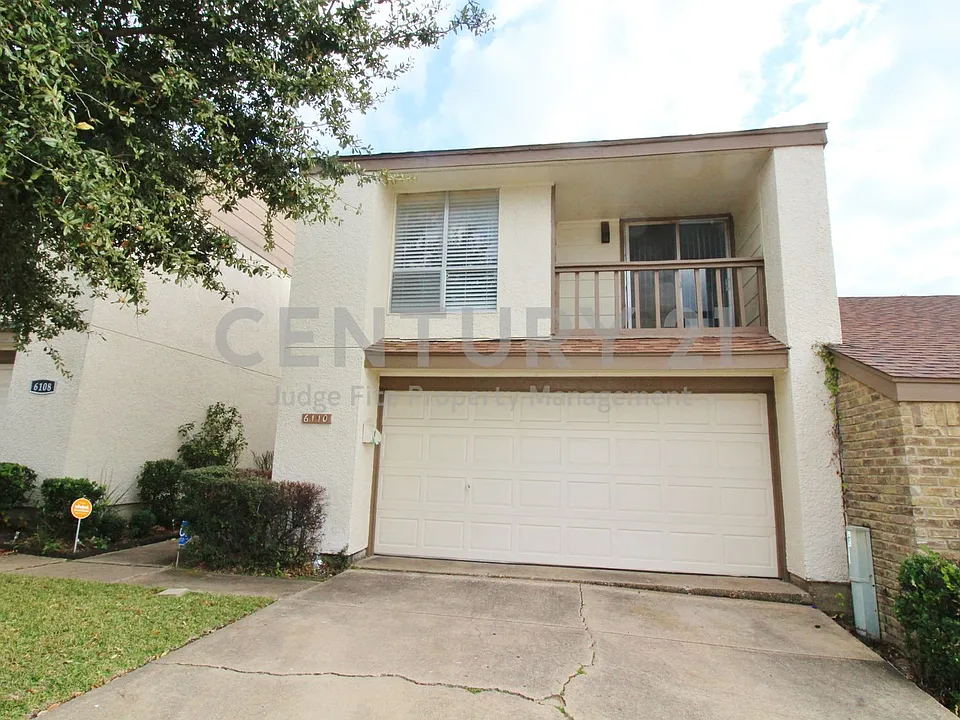 6110 Spyglass Ln