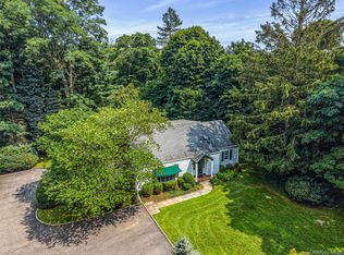 84 Bayville Road, Locust Valley, NY 11560