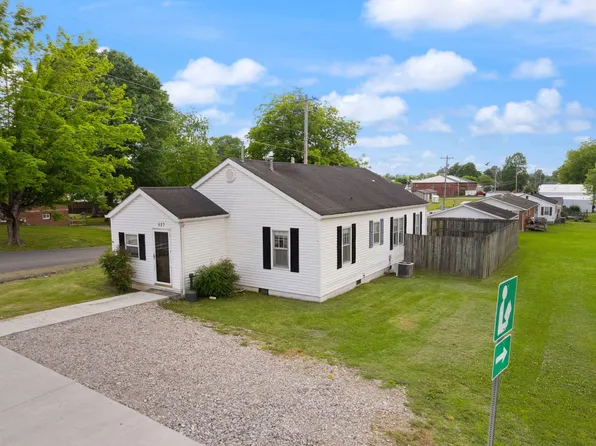 527 N Main St, Stanton, KY 40380