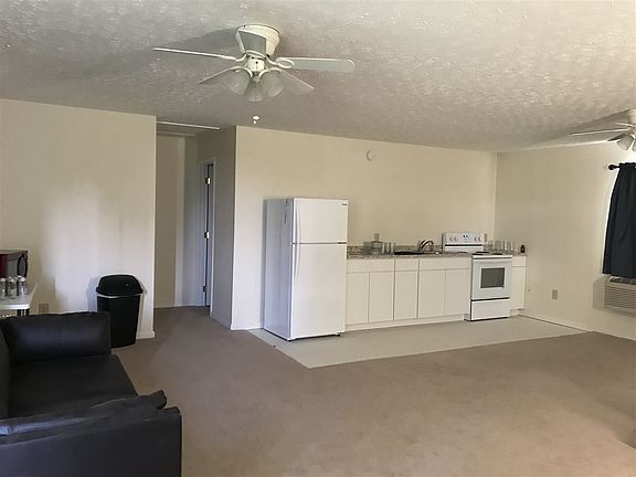 3rd image of 614 Greene Dr