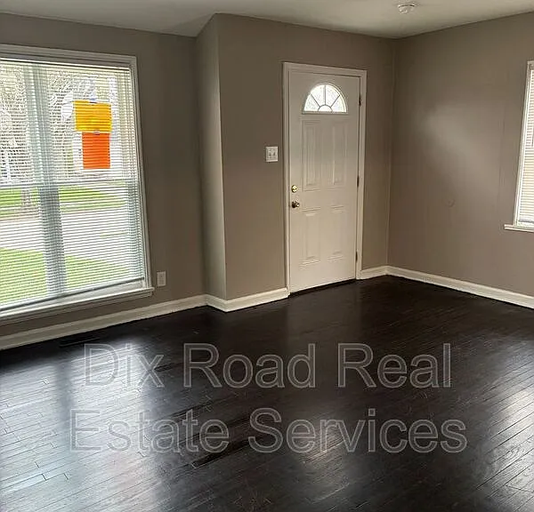 729 Cleverly Rd — Photo 8
