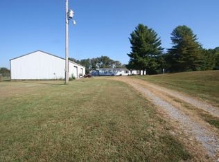 912 County Road 1165 N, Carmi, IL 62821