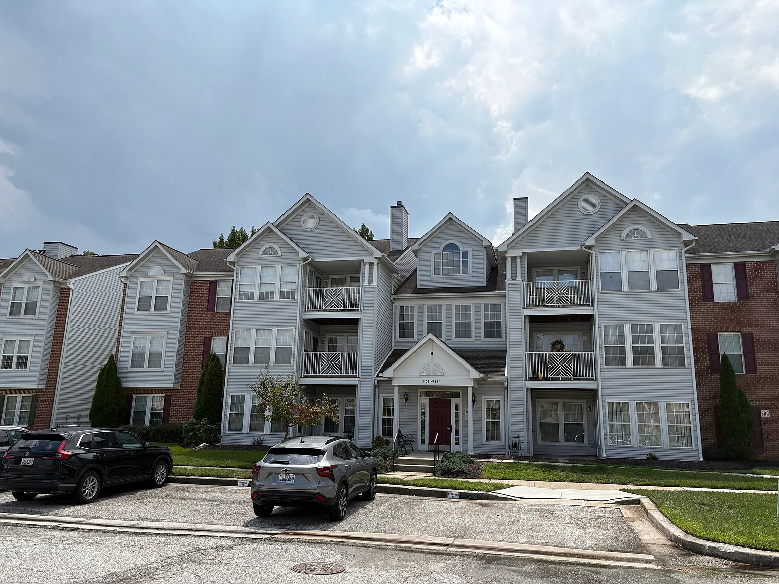 2 bed, 1295 sqft, $2,150 — Photo 2