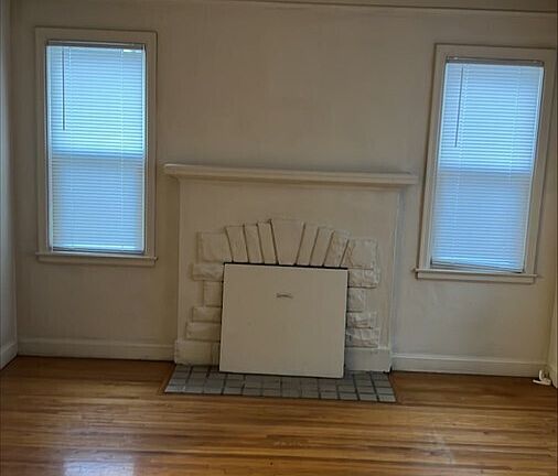 5th image of 1518 Oliver Ave N