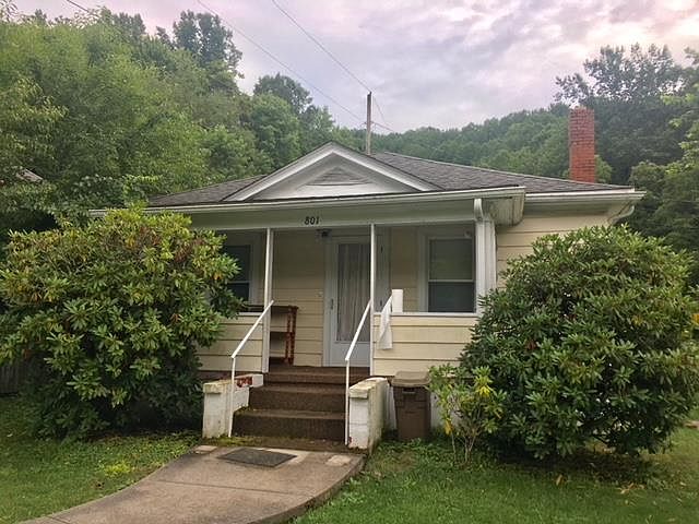 2nd image of 801 Harry St