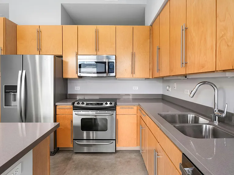 507 Sabine St #403 — Photo 8