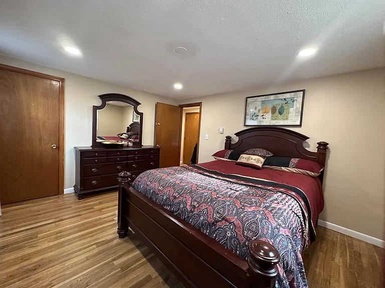 4 Lorraine Ave — Photo 14