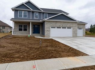 102 Samuel Ct, Washington, IL 61571