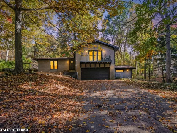 942 Elm Ct, Heath, OH 43056