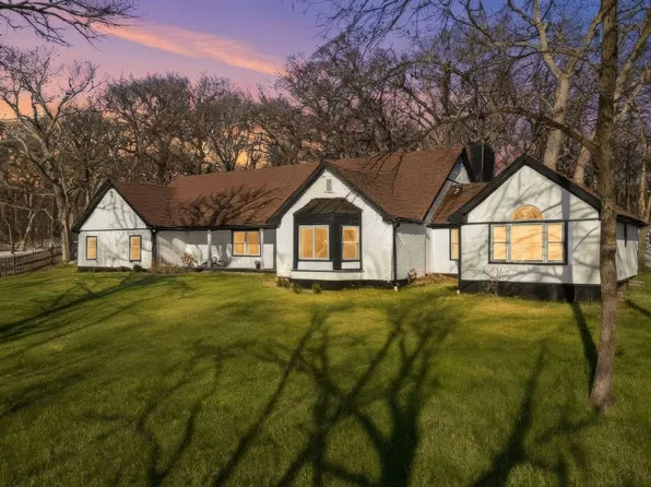 40W412 Winchester Way, St Charles, IL 60175