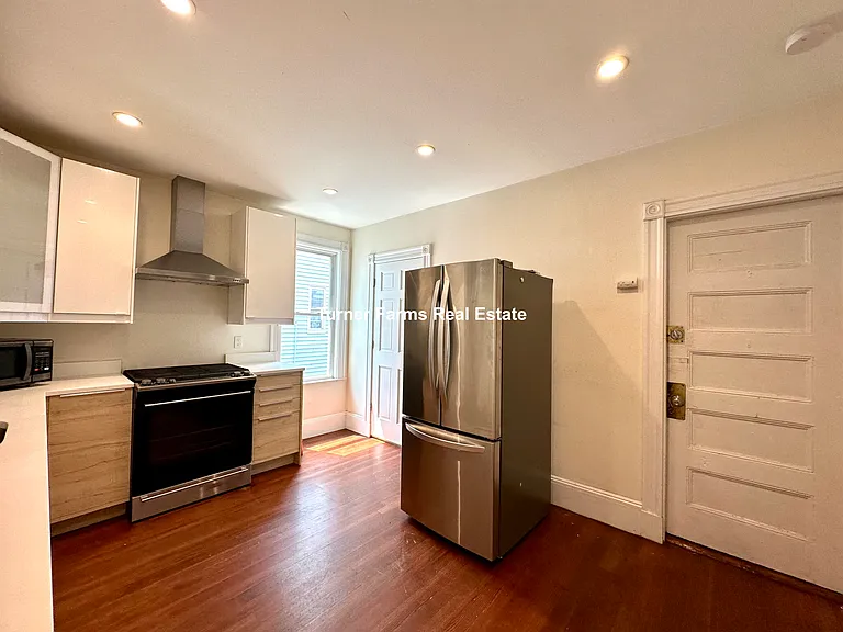 692 Columbia Rd #2A — Photo 7