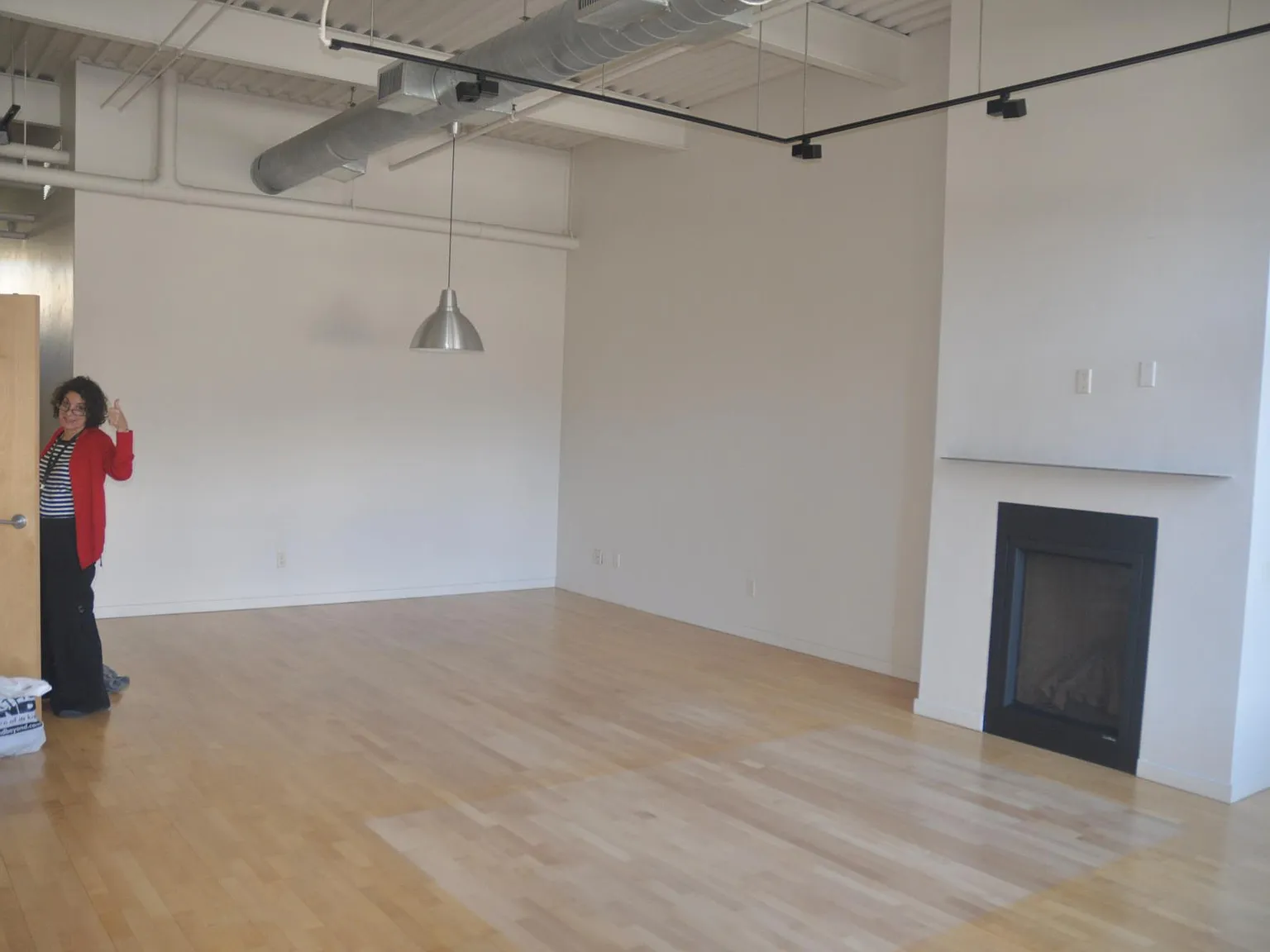 231 Robinson St — Photo 3