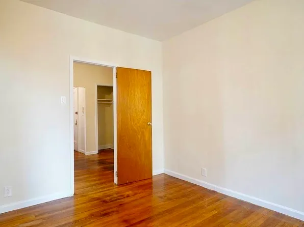 323 East 85th Street image 1 of 6