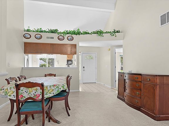 3rd image of 2935 Evergreen Ln