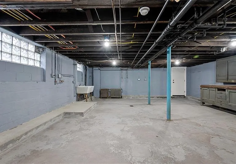 321 Center St #1 — Photo 19