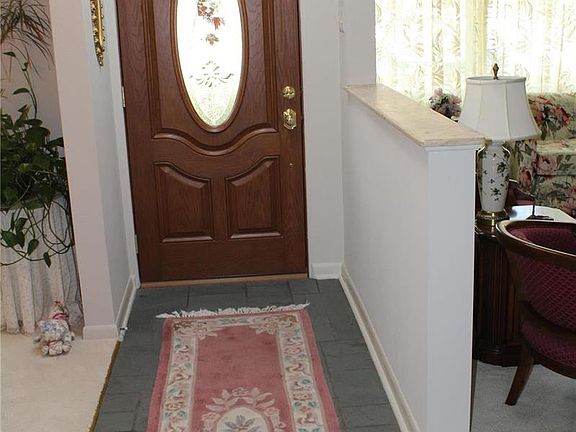 4th image of 9872 Amberley Dr