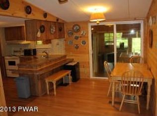 169 Hilltop Cir, Greentown, PA 18426
