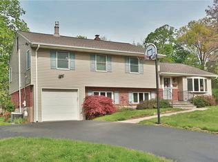 17 Cottage Ln, Blauvelt, NY 10913