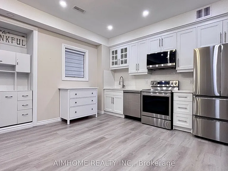 23 Ria Ct #LOWER LEVEL — Photo 10
