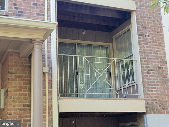 3rd image of 3500 Thomas Pointe 2d Ct #2D