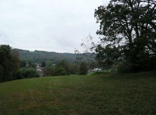 136 Crawford St, Livingston, TN 38570
