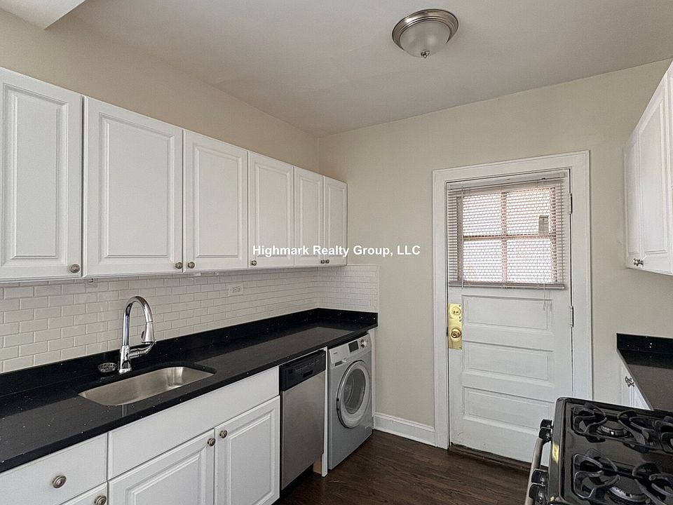 1st image of 3821 N Greenview Ave #2A