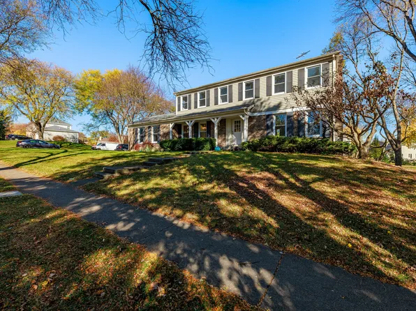 1224 W Whytecliff Rd, Palatine, IL 60067