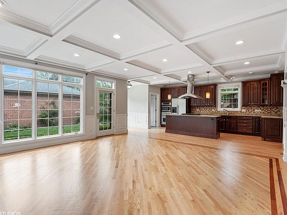 4th image of 7904 Tripp Ave