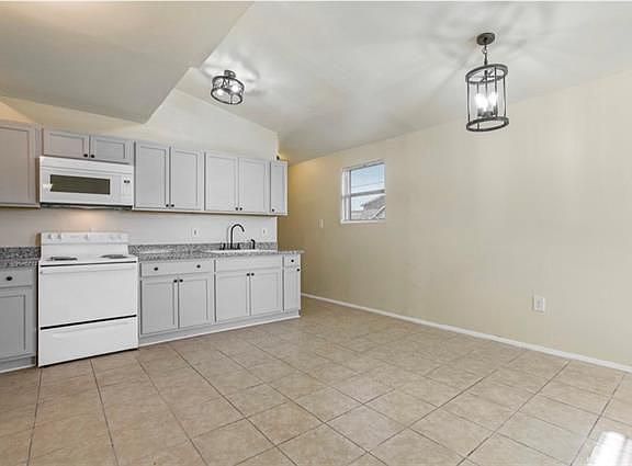 4th image of 1444 Egania St