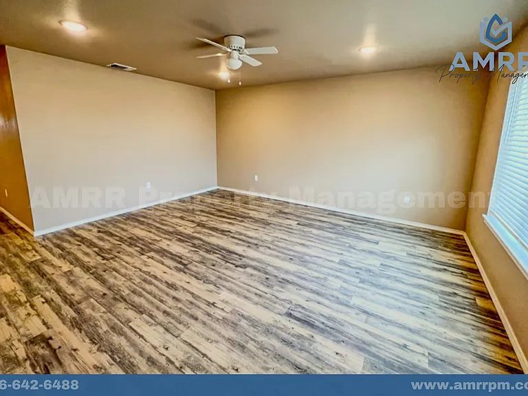 2608 N Avenue P — Photo 2