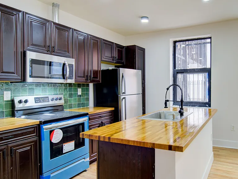 68 E McMicken Ave #2 — Photo 2