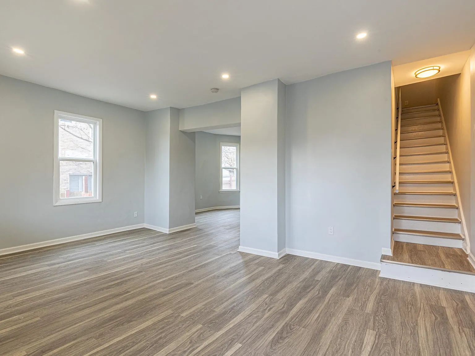 5 bed, 2094 sqft, $1,900 — Photo 4