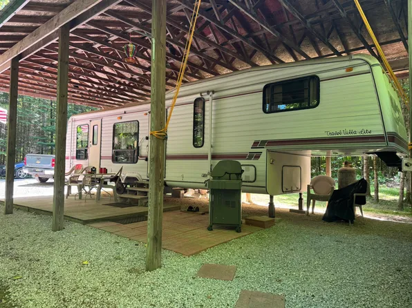 W15858 Sandtown Rd, Curtis, MI 49820