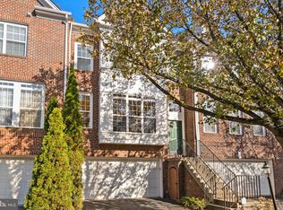 4739 Thornbury Dr, Fairfax, VA 22030