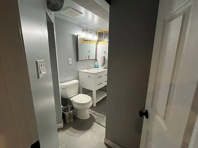 1315 N Altadena Ave — Photo 30
